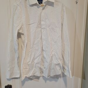 Apt. 9 White and Black Dotted Men's Shirt